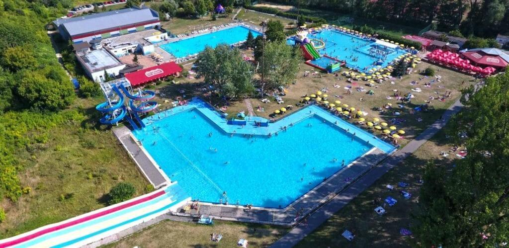 Alure Residences 1 & 24H Self Check-In, Free Parking In Front Of The Apartment Building, New Building, Terrace, Cafe With Breakfast In The Apartment Building, Next To The Aqua Park Banska Bystrica Exterior photo