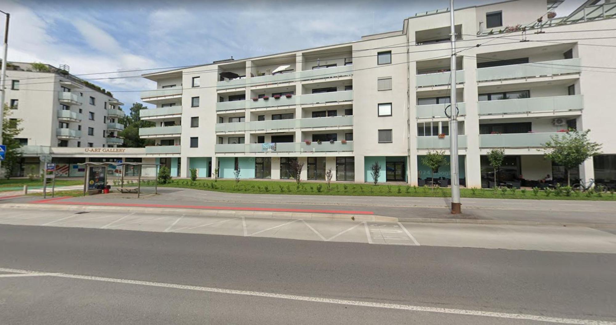 Alure Residences 1 & 24H Self Check-In, Free Parking In Front Of The Apartment Building, New Building, Terrace, Cafe With Breakfast In The Apartment Building, Next To The Aqua Park Banska Bystrica Exterior photo