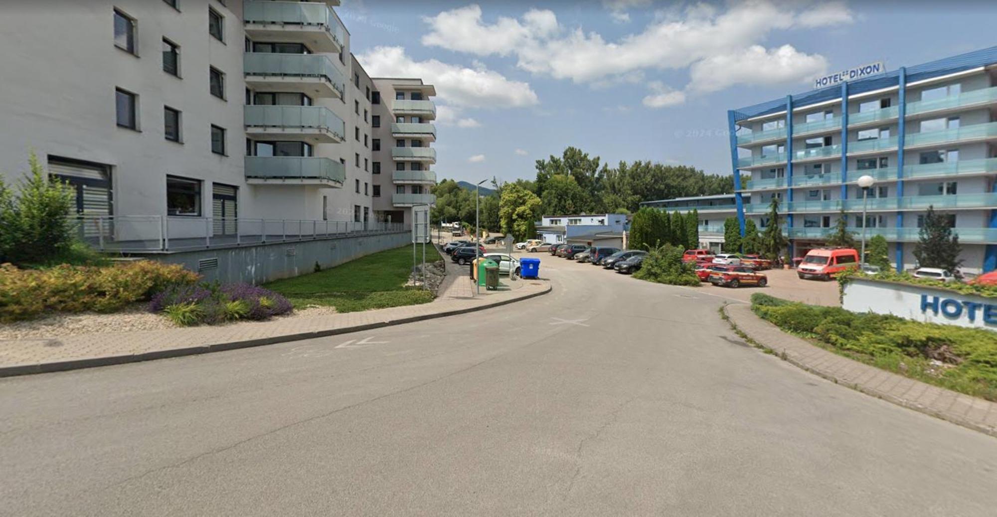 Alure Residences 1 & 24H Self Check-In, Free Parking In Front Of The Apartment Building, New Building, Terrace, Cafe With Breakfast In The Apartment Building, Next To The Aqua Park Banska Bystrica Exterior photo